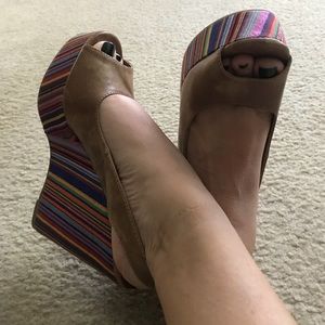 ❤️Previously love Madden girl wedges❤️
